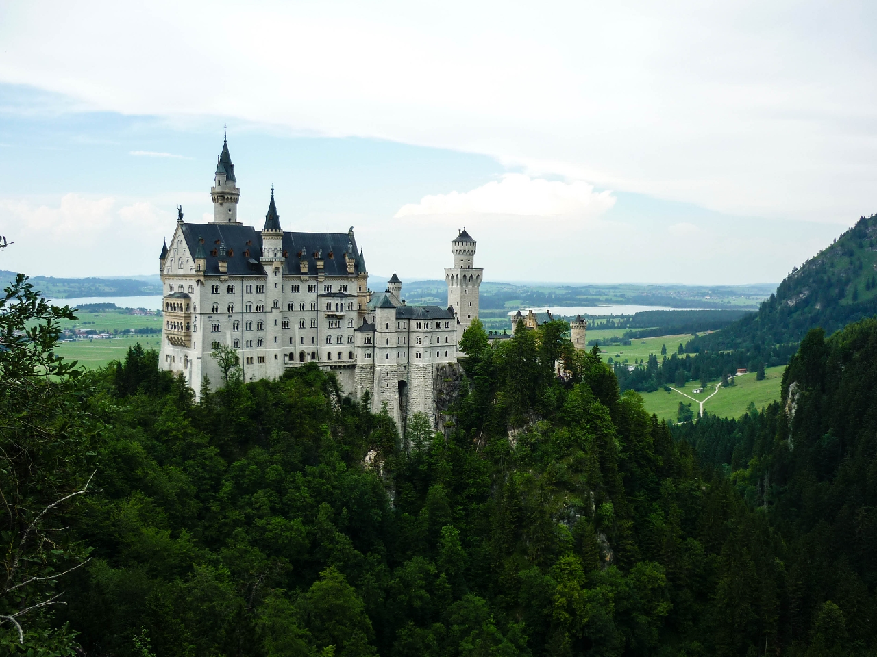 Neuschwanstein castle and surroundings