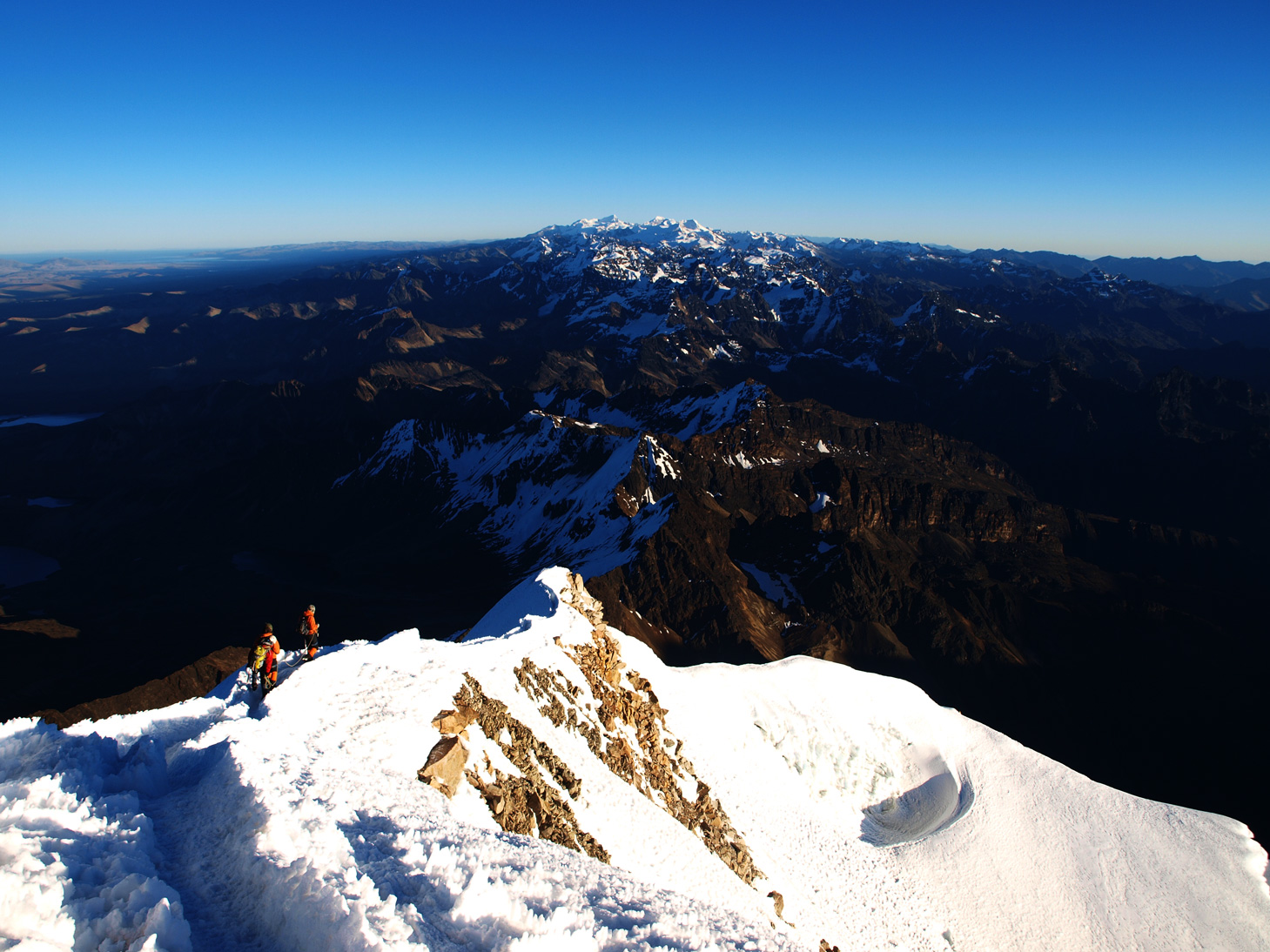 Worldtrip blog background on top of a mountain