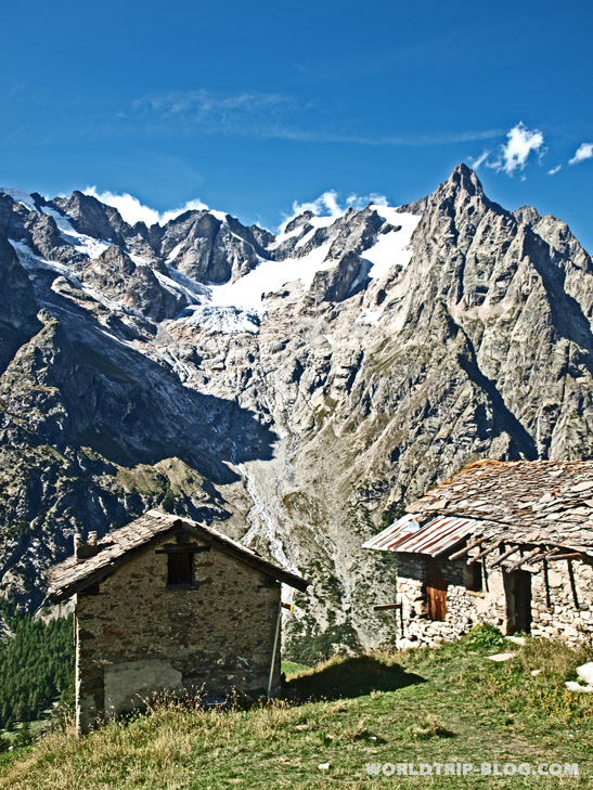 unoccupied houses at the TMB