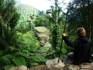 Shows Tobi at the Ciudad Perdida